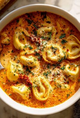 Käse-Tomaten-Tortellini-Suppe: Cremig und lecker!